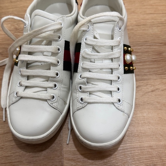 Gucci White Sneakers with Pearl and Stud Details - Picture 6 of 6